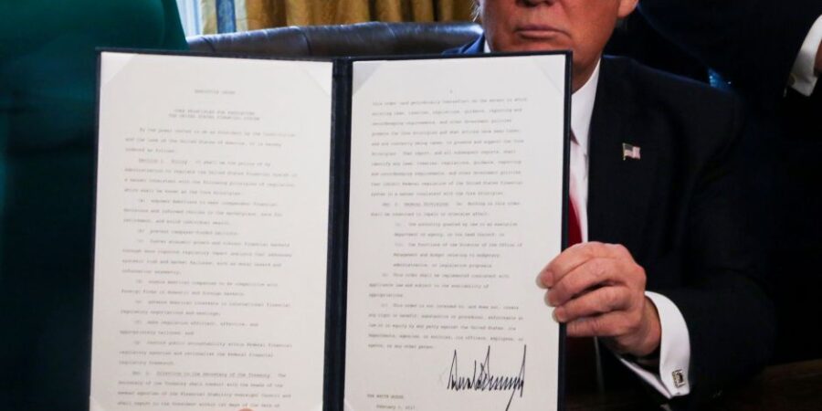 Actos y decisiones de facto.