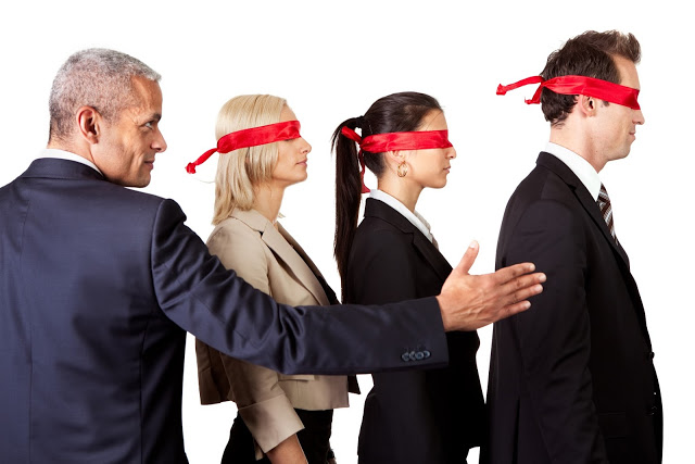 La negación e improvisación, cuestan caras. Video columna #10